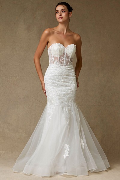 Wedding Gown w/ Strapless Fit and F...