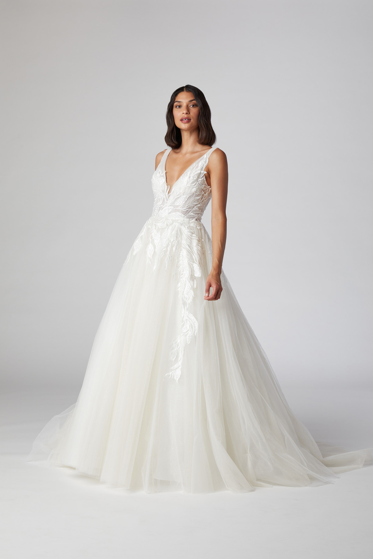 SLEEVELESS, V-NECK, BALLGOWN