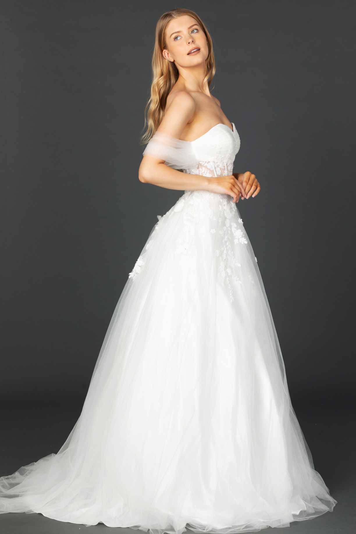 OFF SHOULDER, SWEETHEART, BALL GOWN