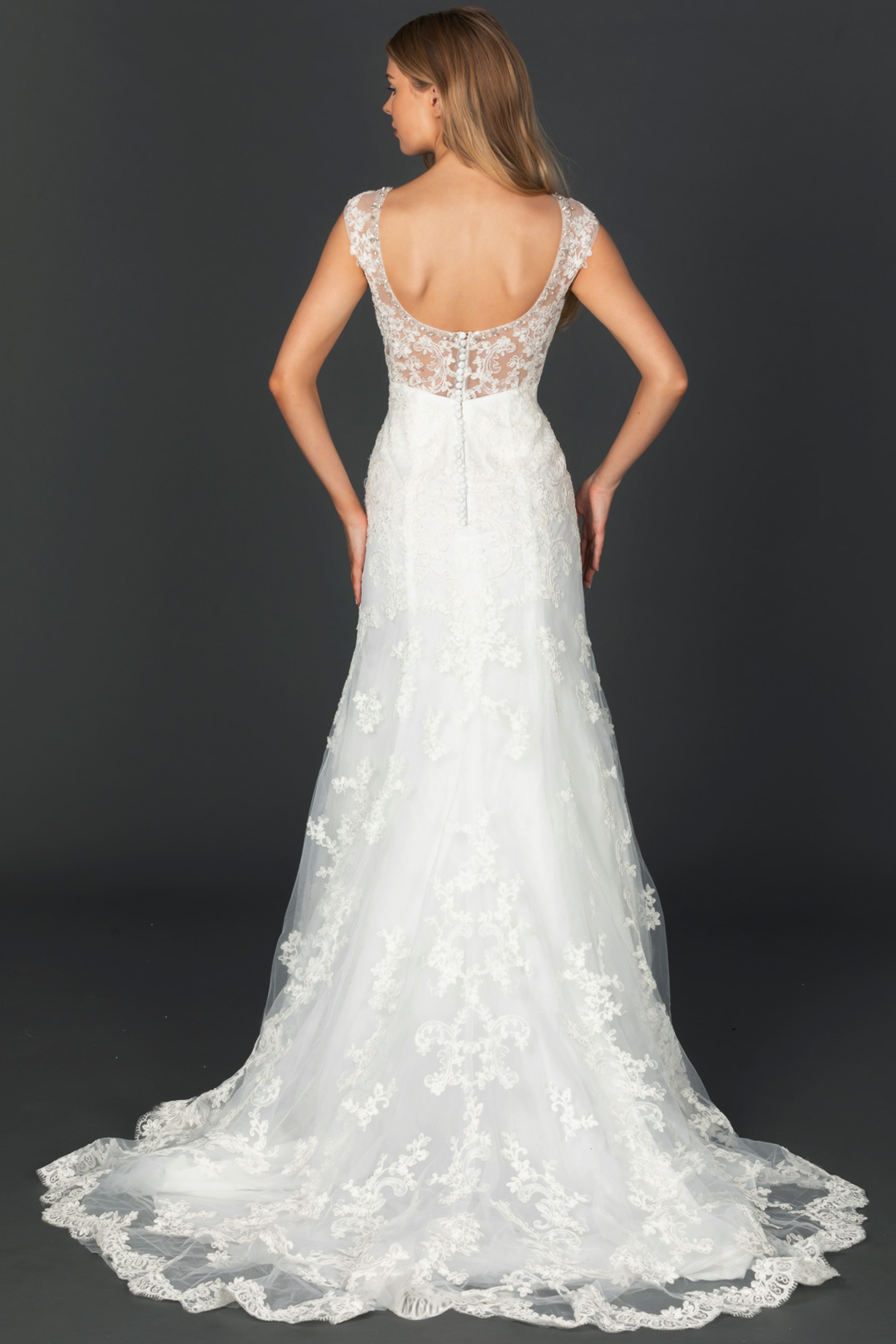 BATEAU NECK, CAP SLEEVE, TRUMPET