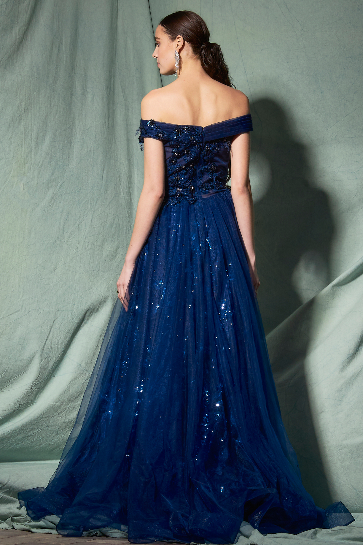 OFF SHOULDER, BATEAU, A-LINE