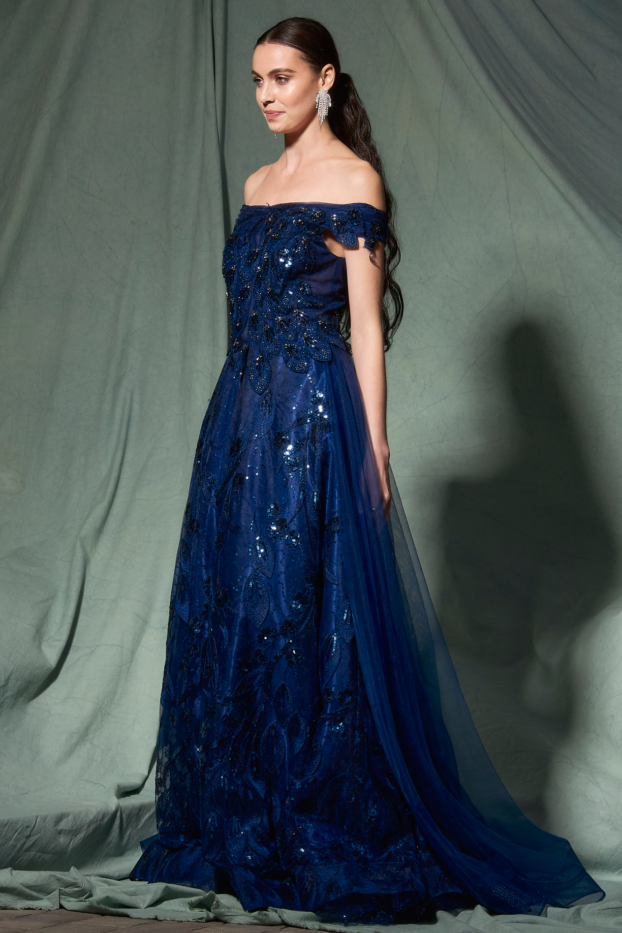 OFF SHOULDER, BATEAU, A-LINE