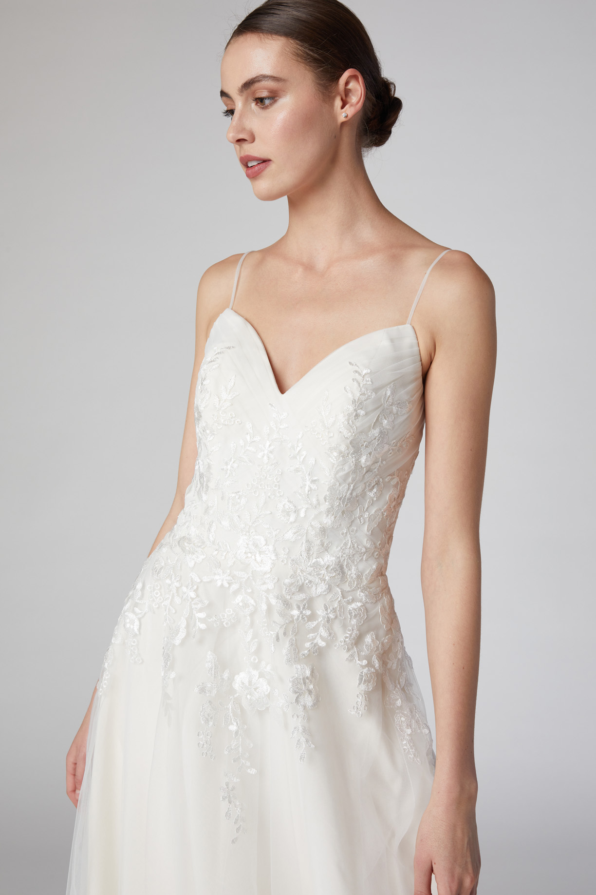 SLEEVELESS, SWEETHEART, A-LINE, TRAIN