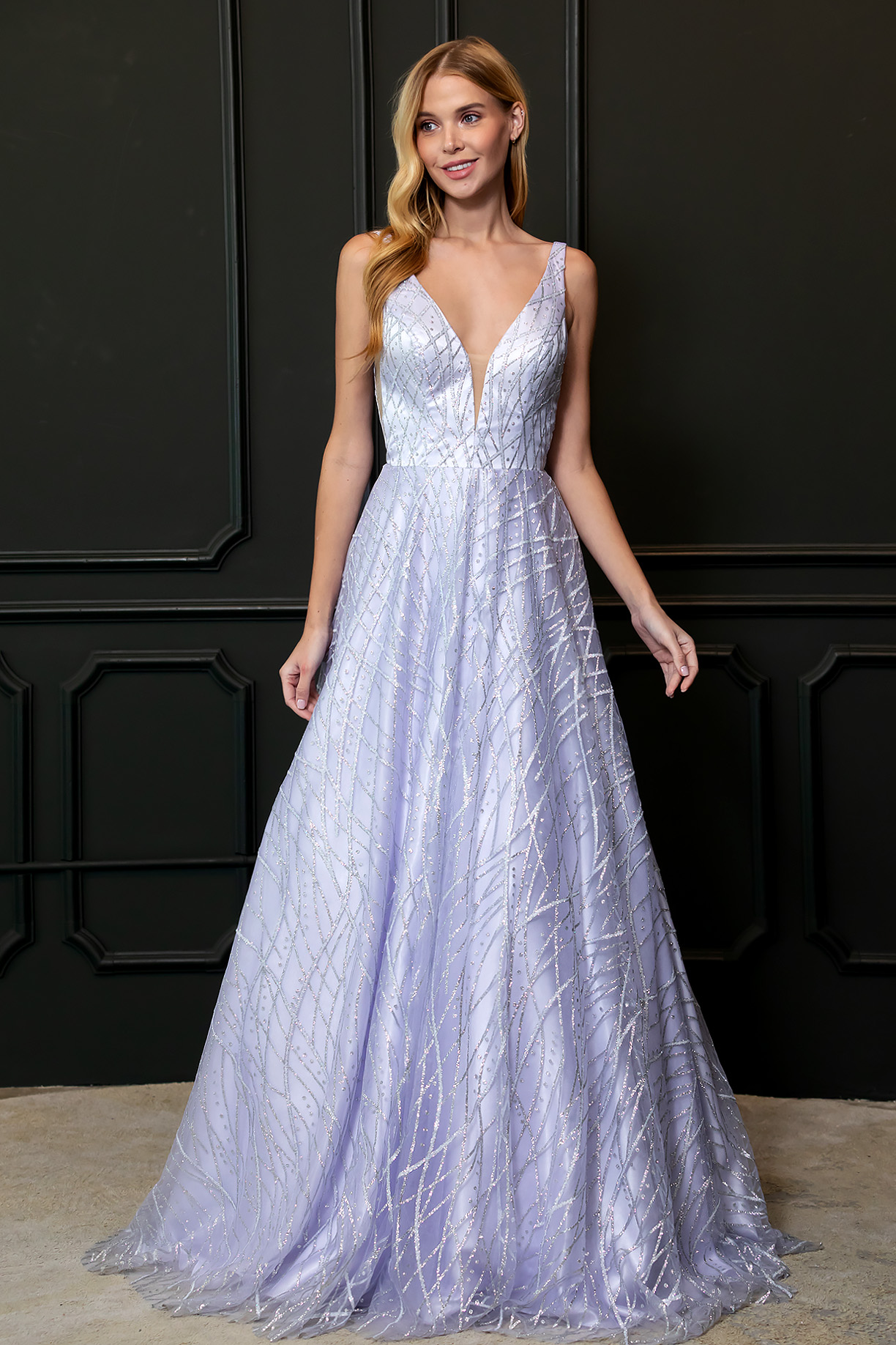 SHOULDER STRAPS, V-NECK BALL GOWN