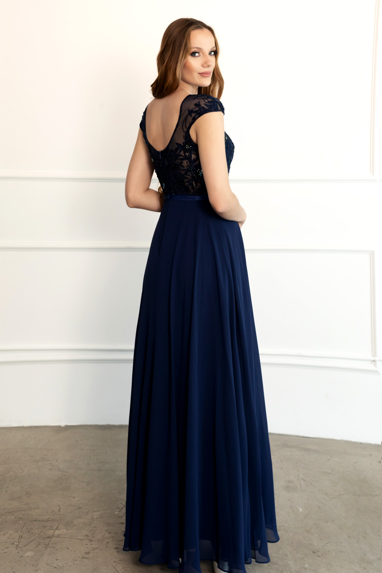 BATEAU NECK, CAP SLEEVE, SHEATH STYLE