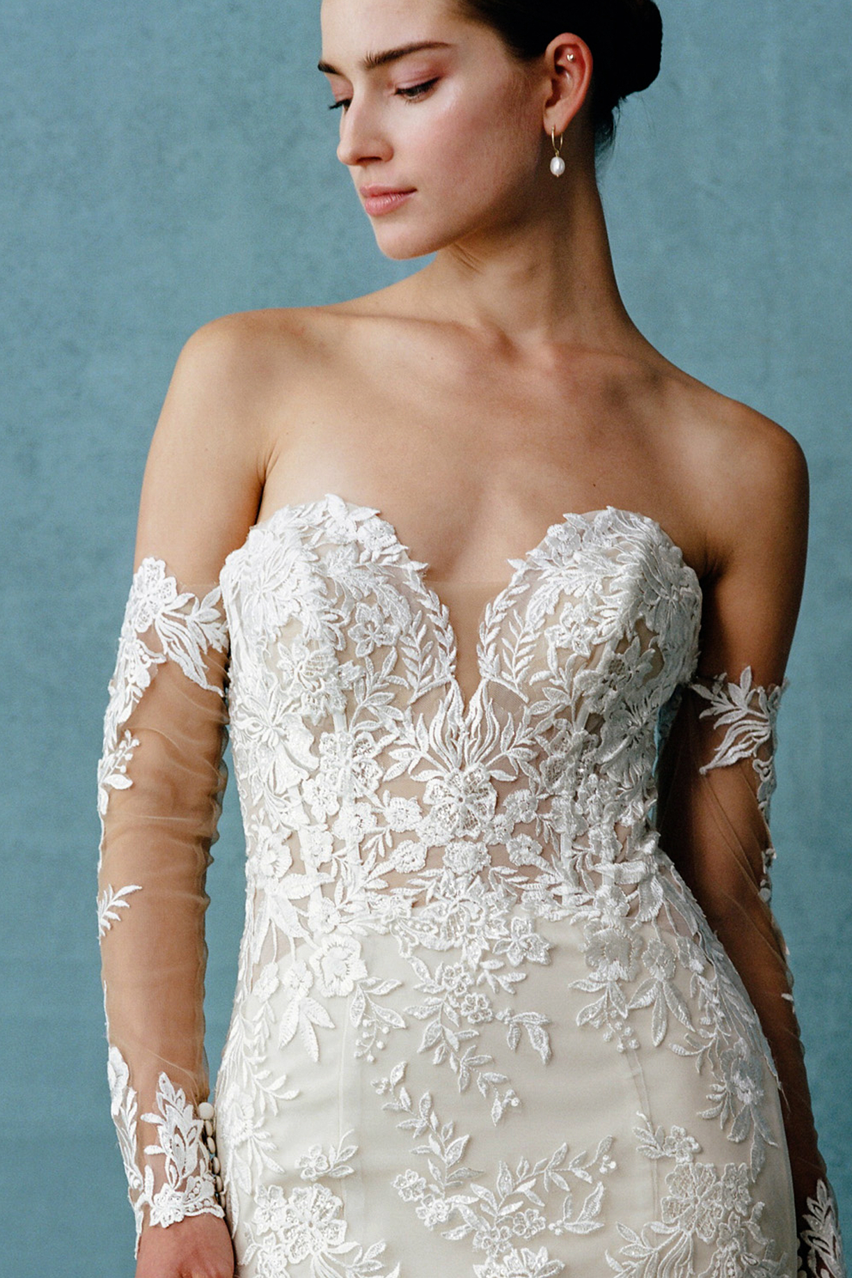  DETACHABLE OFF SHOULDER SLEEVE BRIDAL DRESS