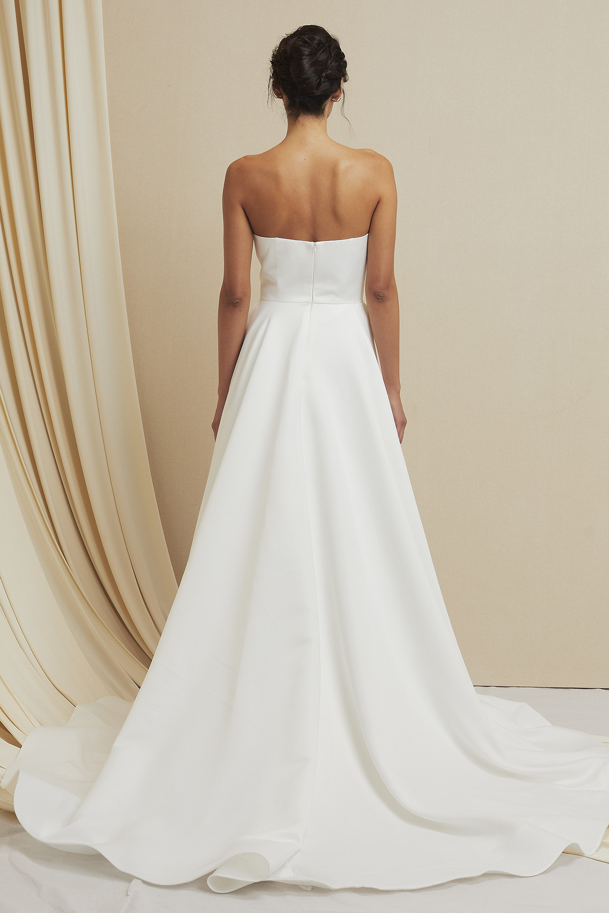 STRAPLESS, SWEETHEART, BALLGOWN, SLIT, TRAIN