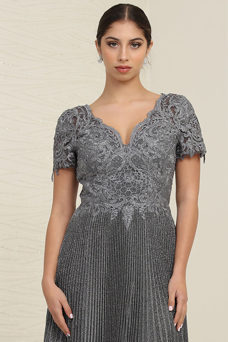 MQ1902-26 | Short Sleeve Lace Top Pleated Curvy Dress