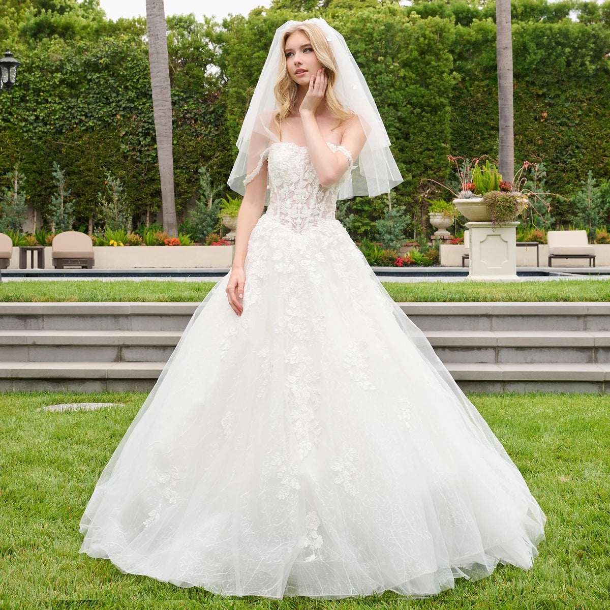 433-839-W_OffWhite_5981558