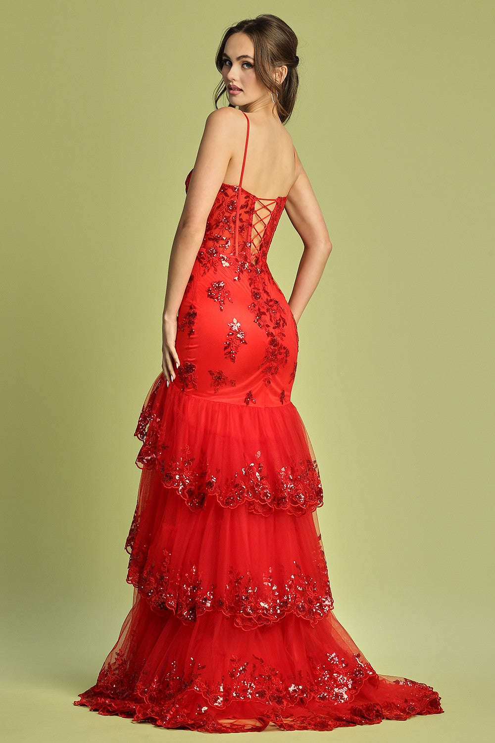 143-221-Tier_Red_4894834