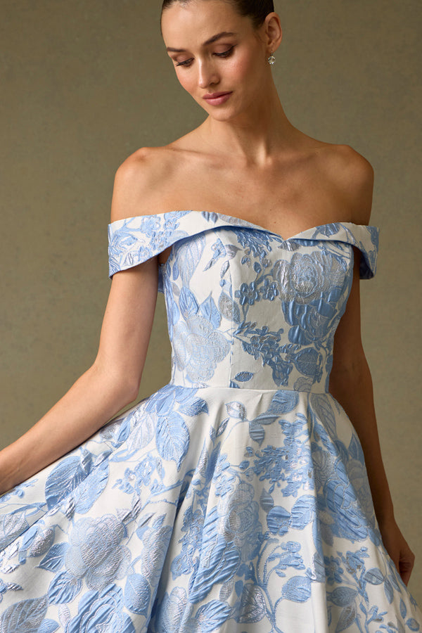 AN26033-JACQ_IceBlue_5567392
