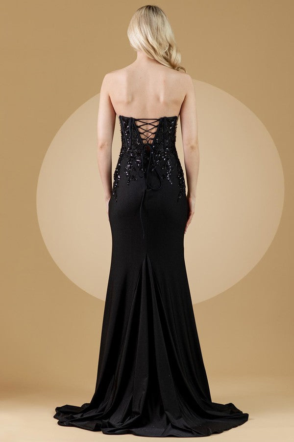 7052_Black_4892799