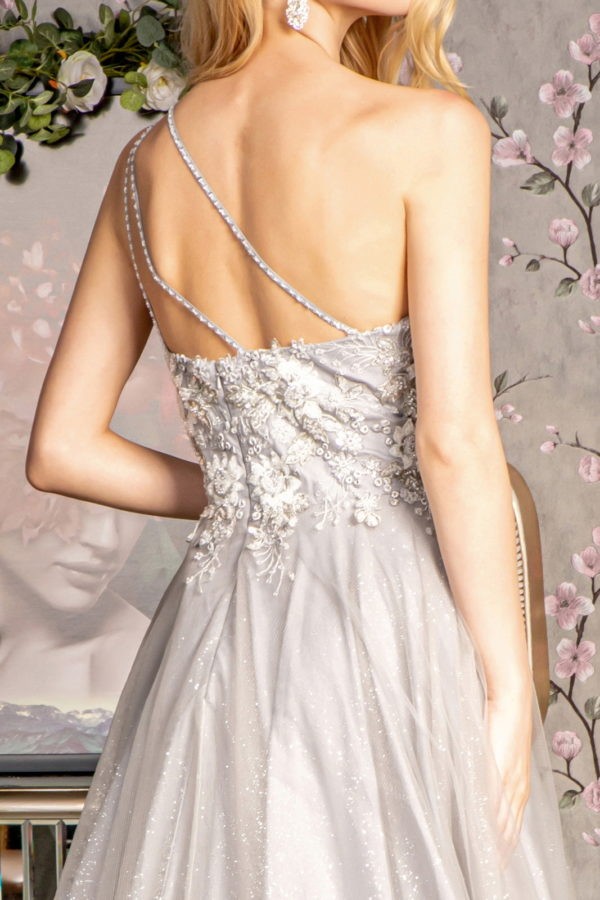 433-384-Asymmetric_Silver_4891099