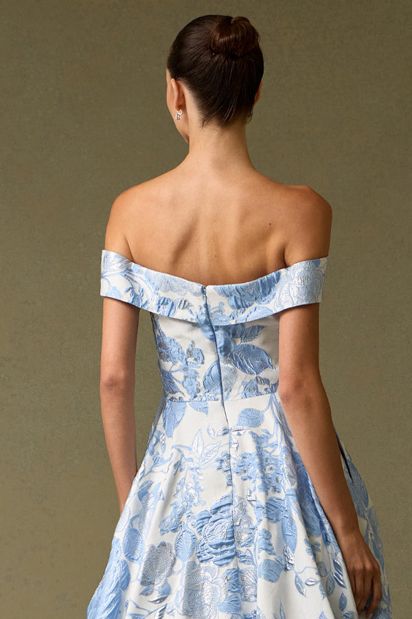 AN26033-JACQ_IceBlue_5567391