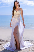 2055_Ivory_4905488