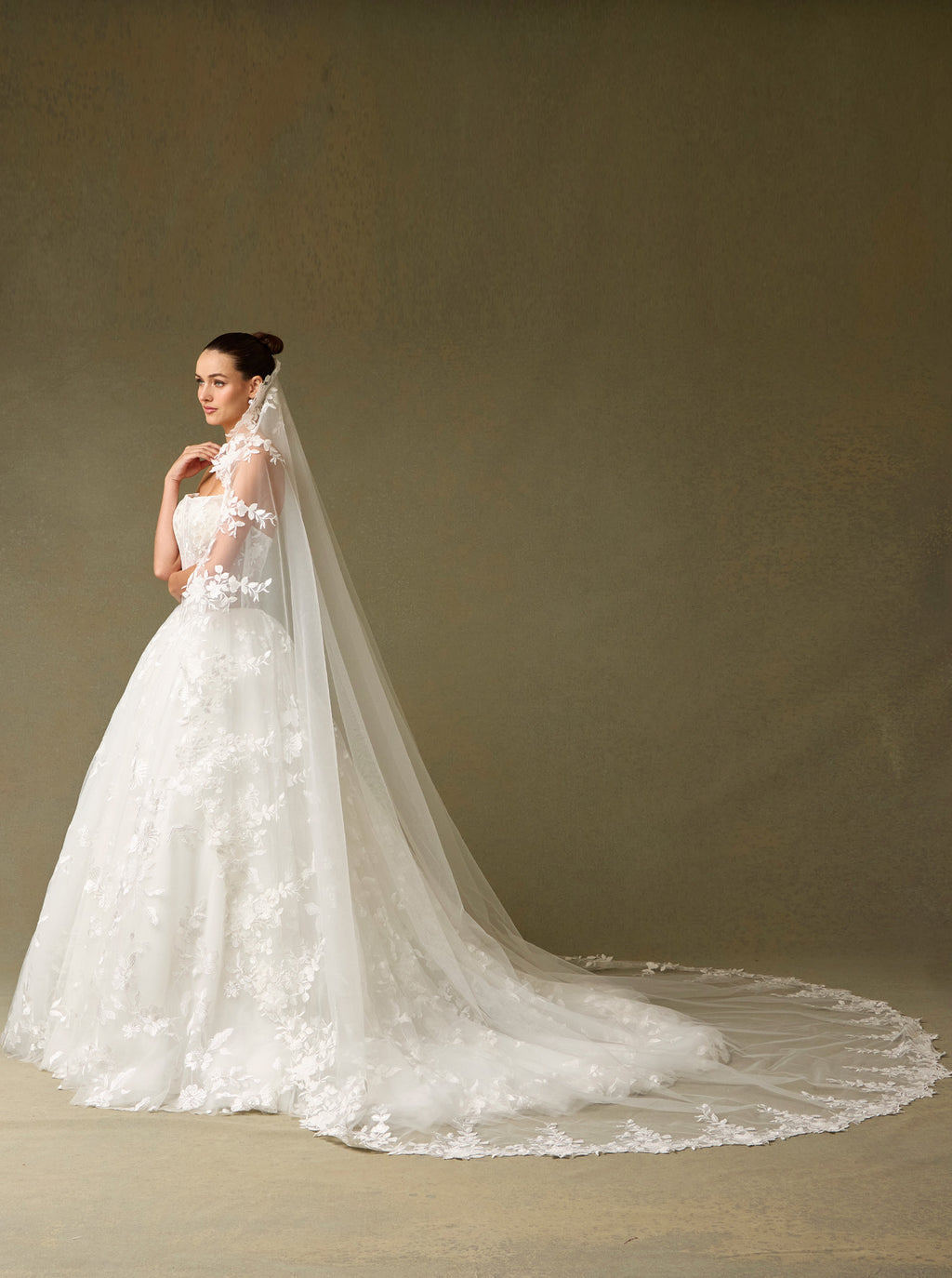 HXW25004V-VEIL_OffWhite_5591988