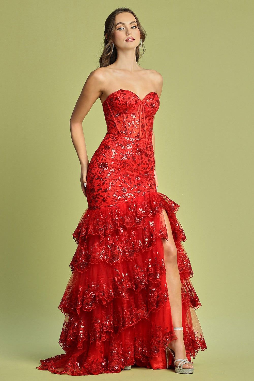 143-222-Tier_Red_4894719
