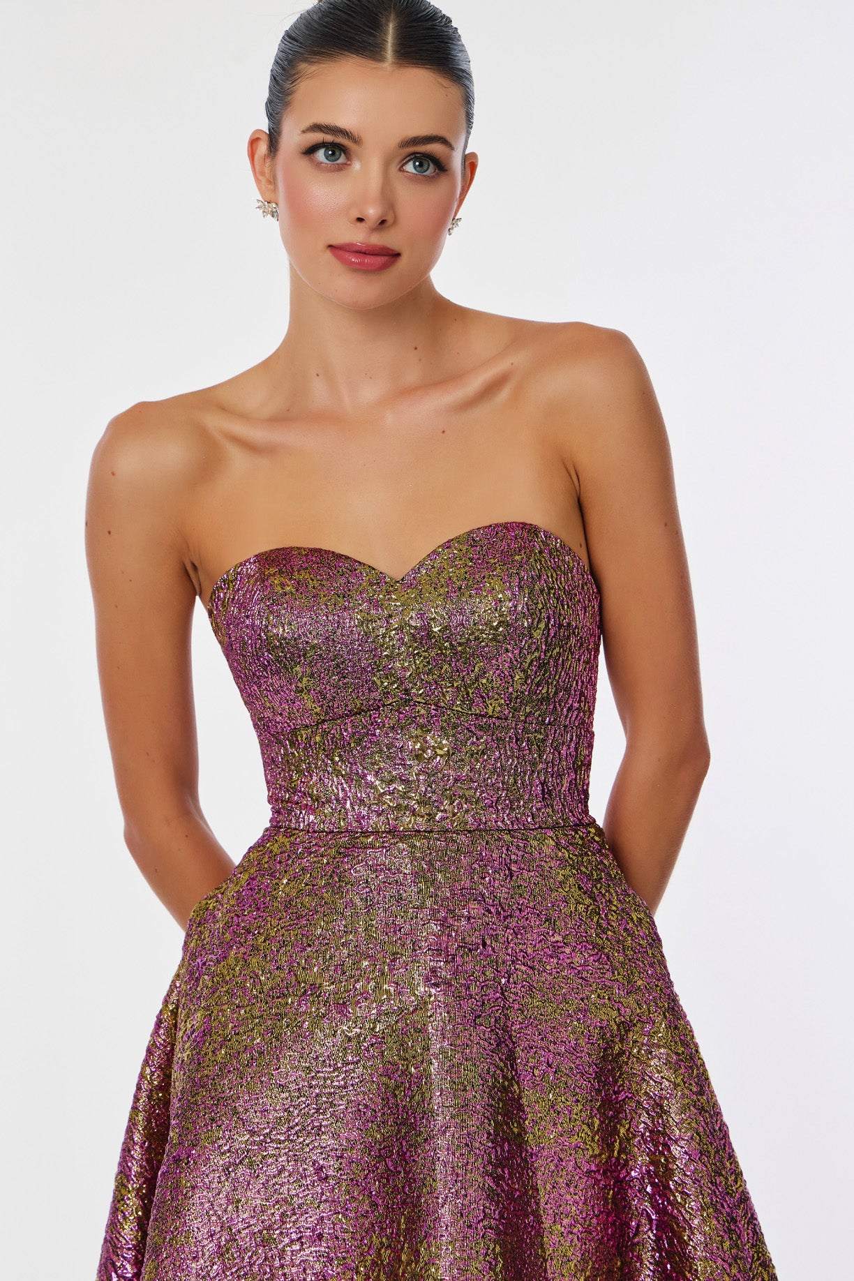 AN2436-JACQ_MultiColor_4916114