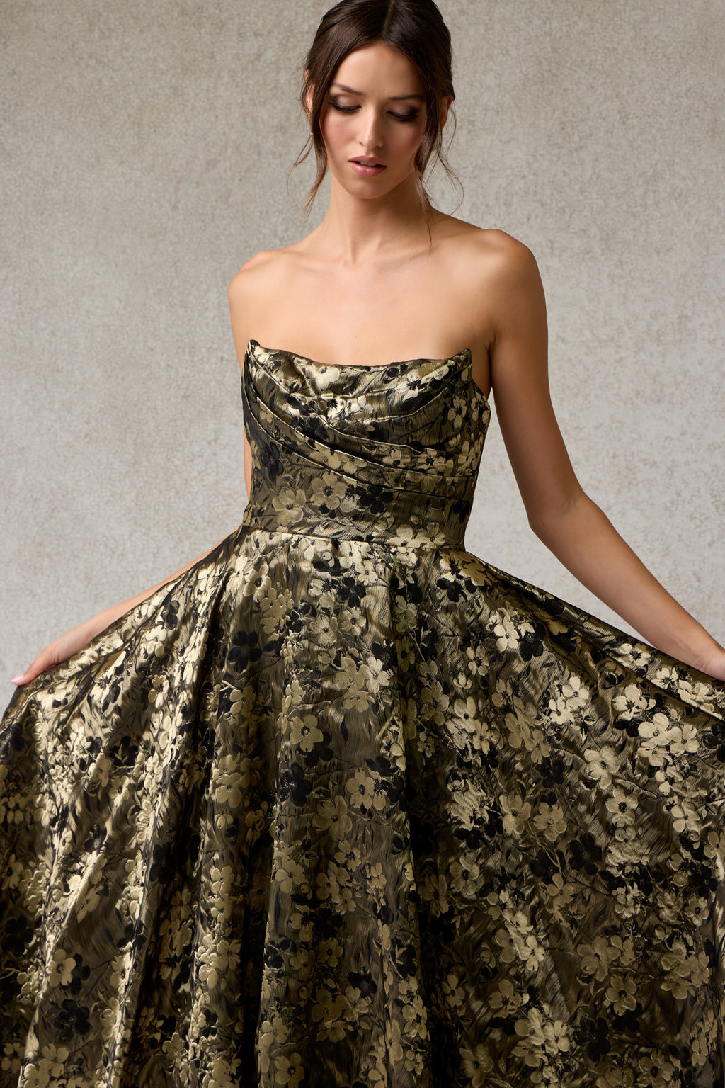 AN2504-JACQ_BlackGold_4927835