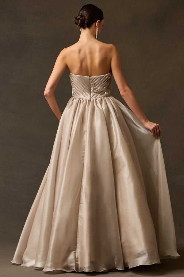 AN2542-LA_Champagne_5403463