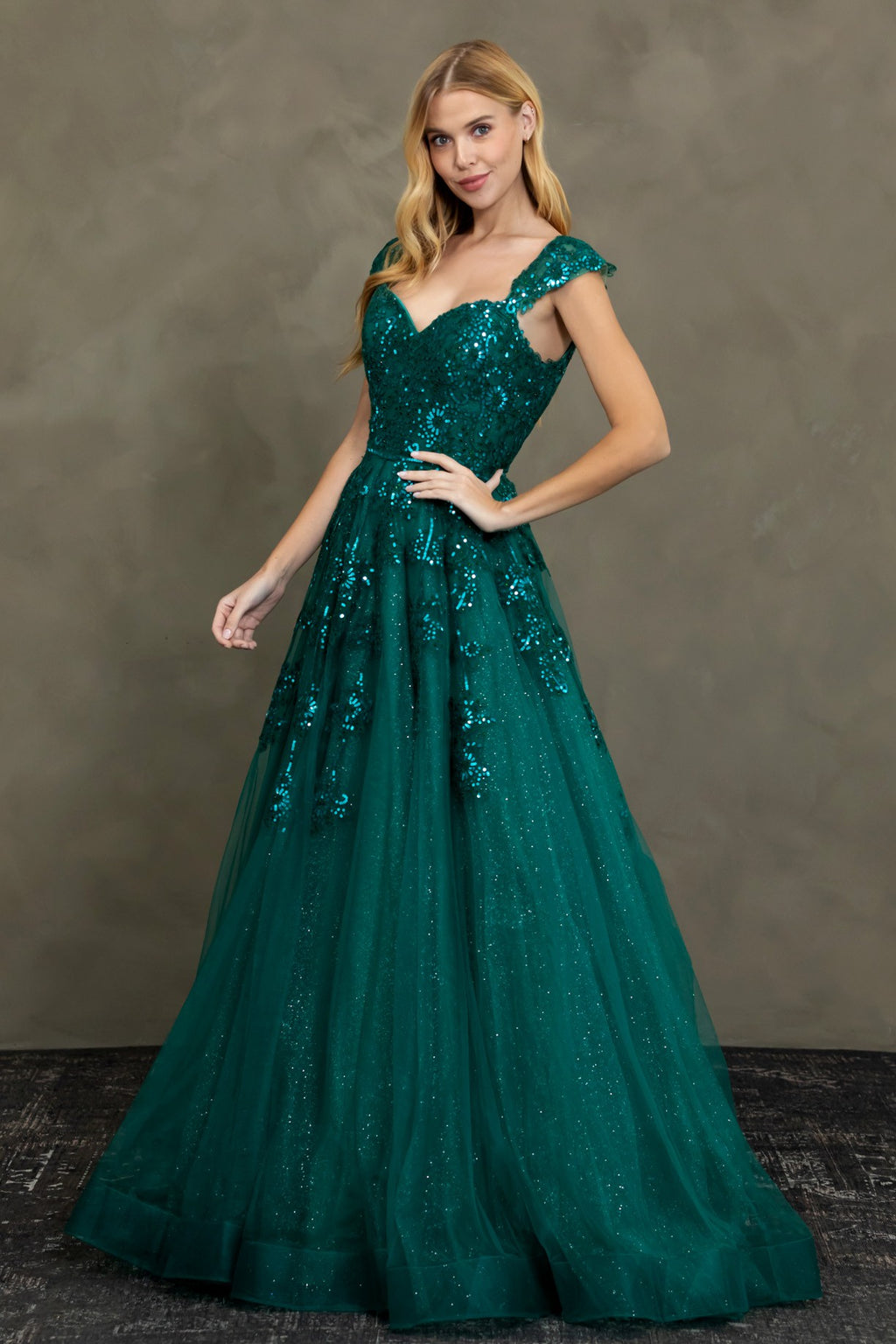 21-MD202128_Emerald_4879596