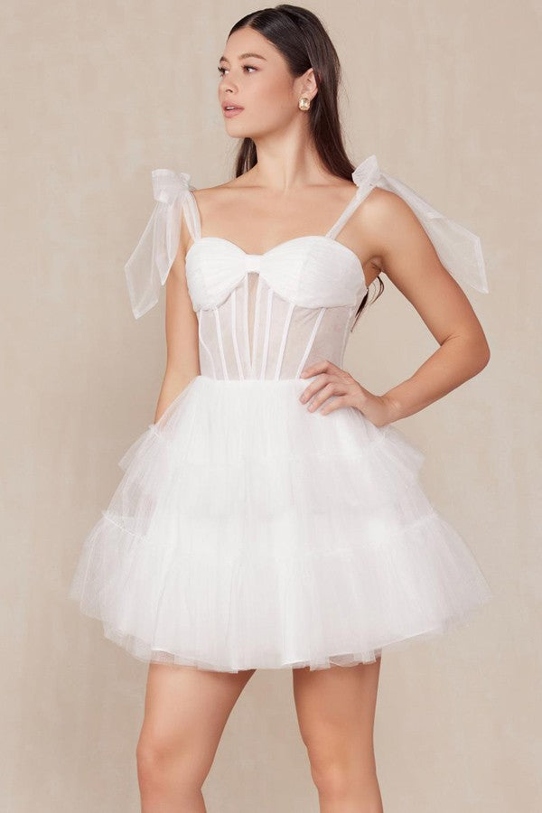 Y858_White_4896375