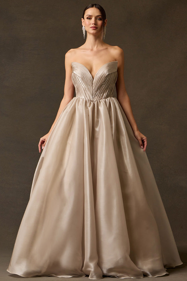 AN2542-LA_Champagne_5403461