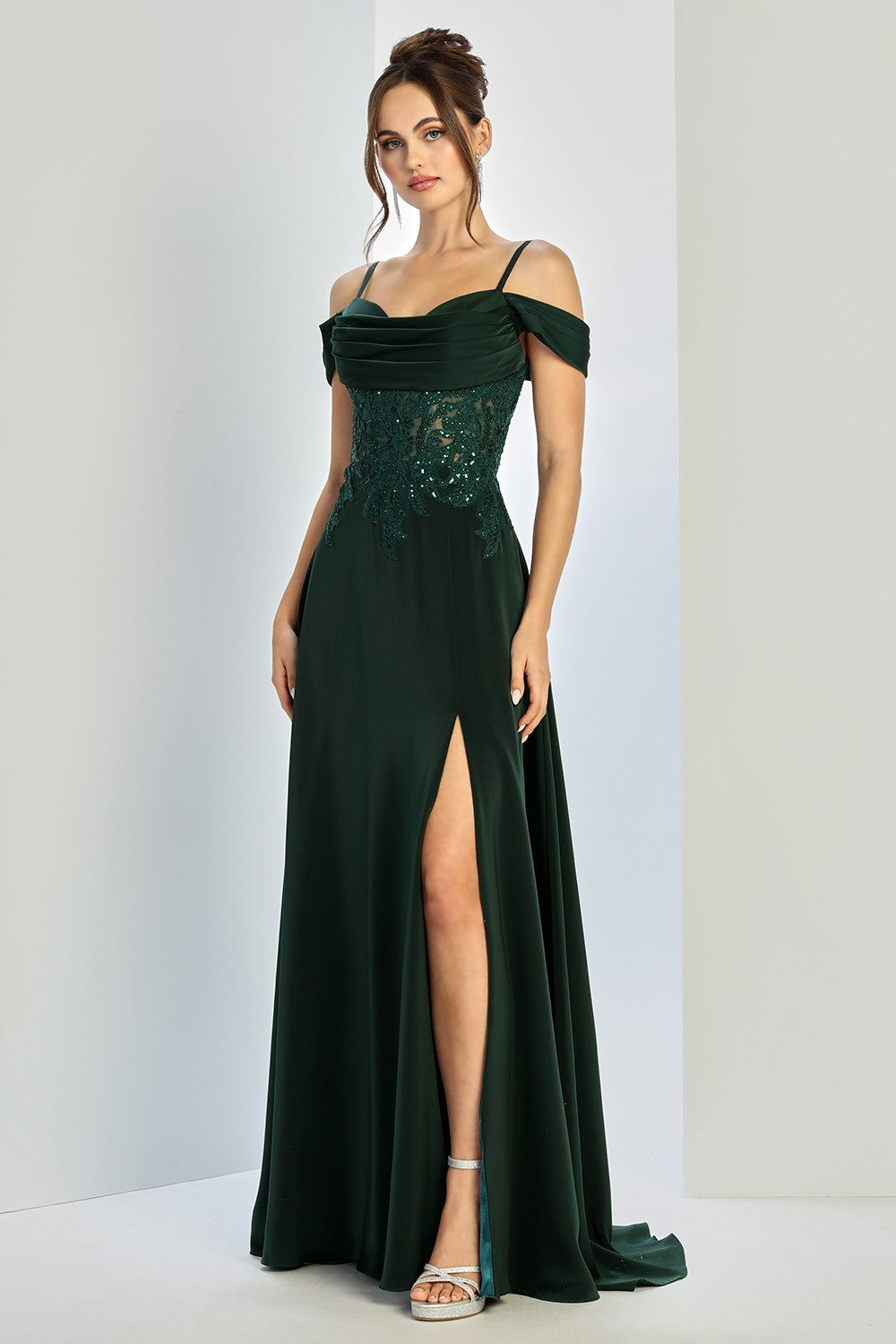143-251-22-01-17_Emerald_4904037