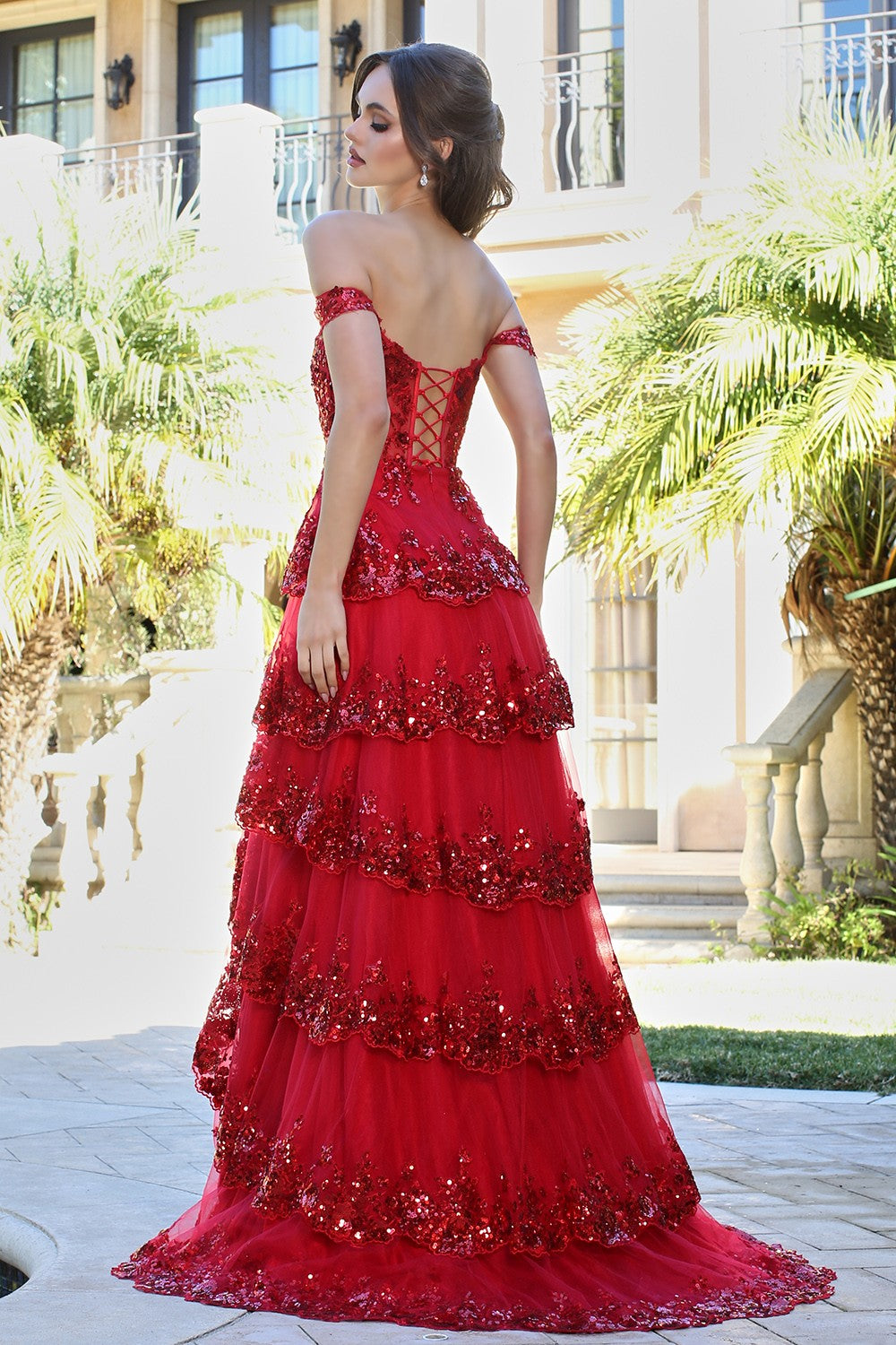 143-214-Tier_Red_4897623