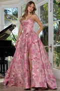 143-390-JACQ_Rose_5418239