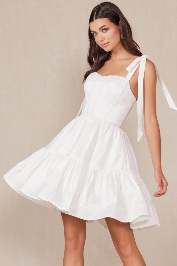 T869_White_4896300