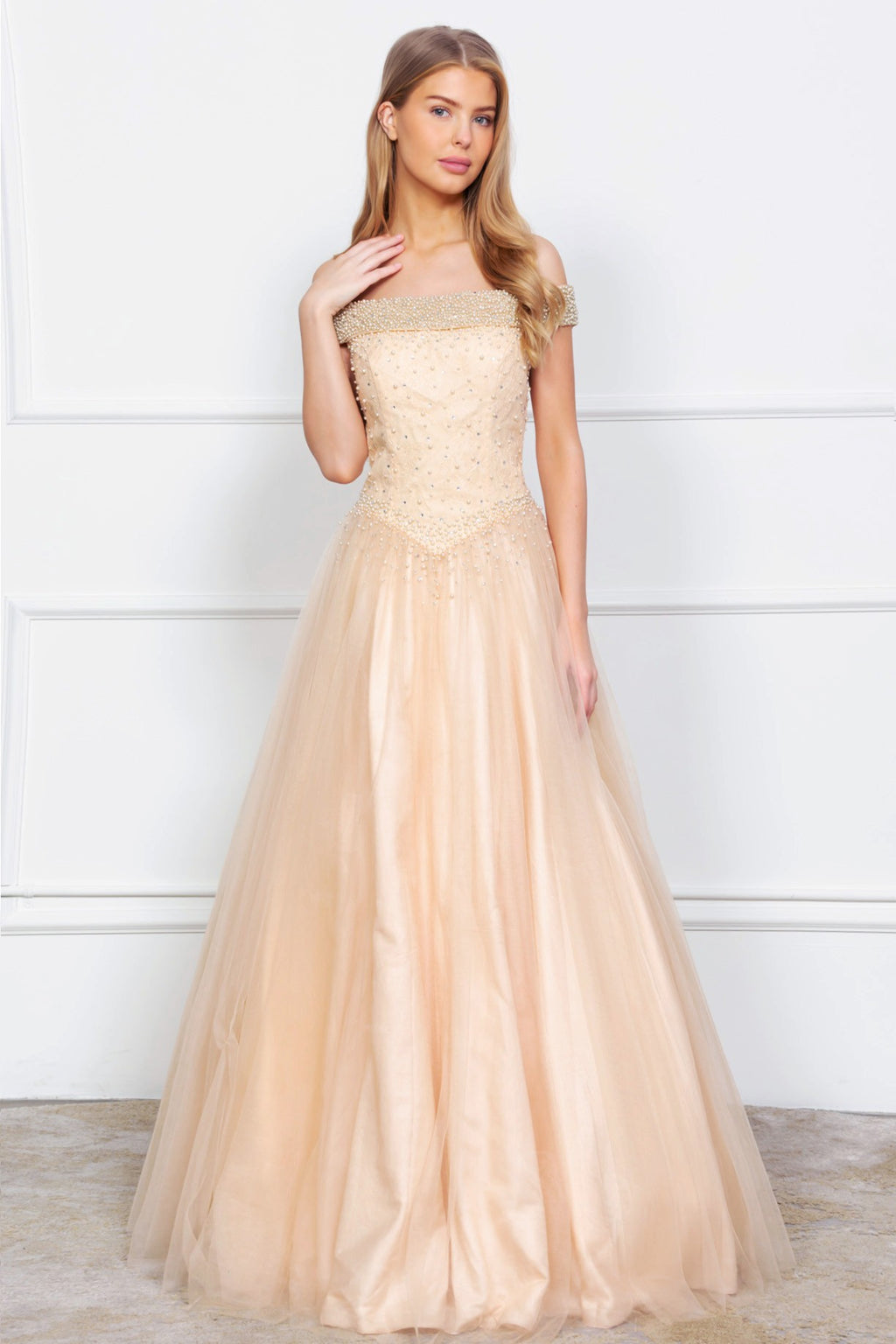 21-EM120704_LightPeach_4867854