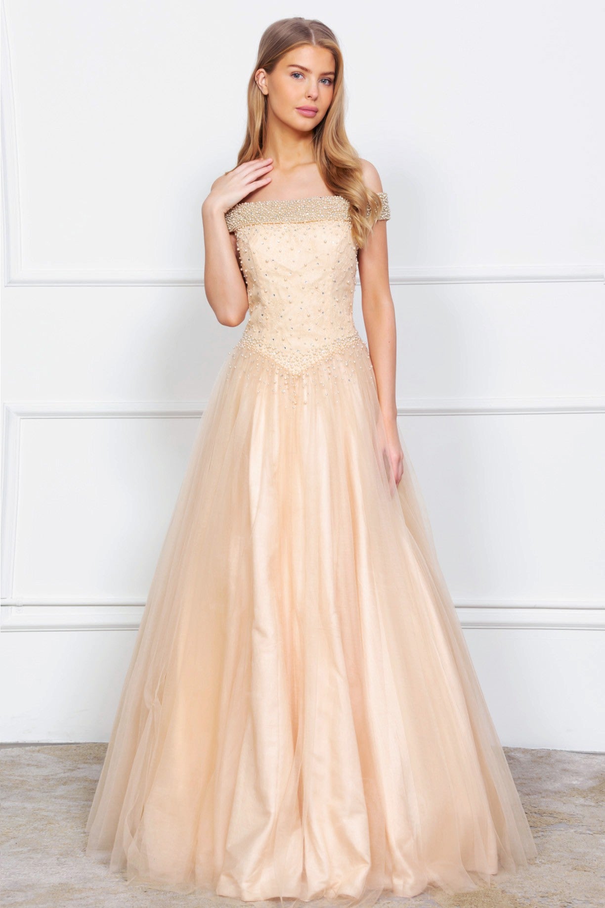 21-EM120704_LightPeach_4867854