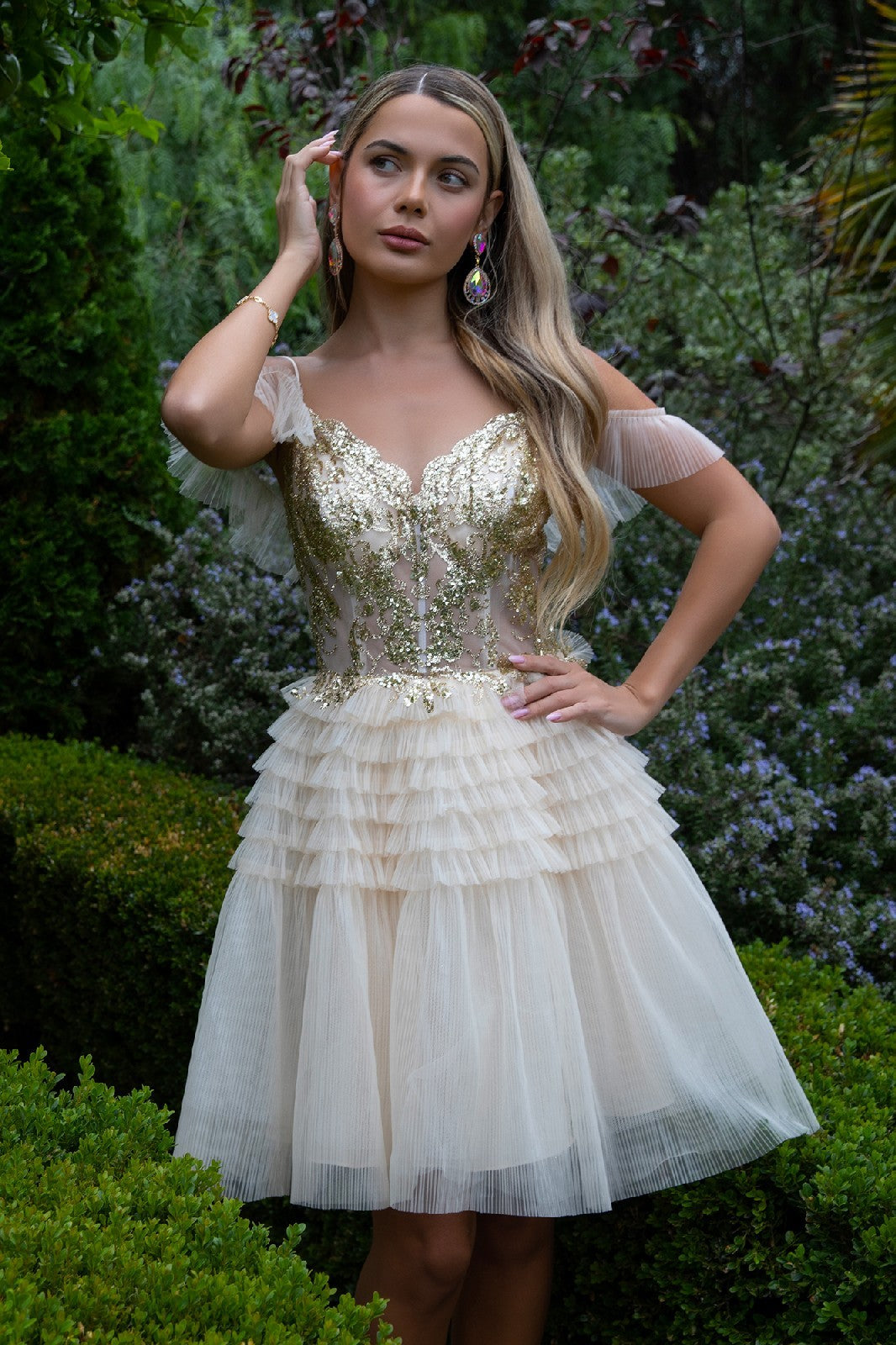 433-511-Ruffle_Champagne_4899719