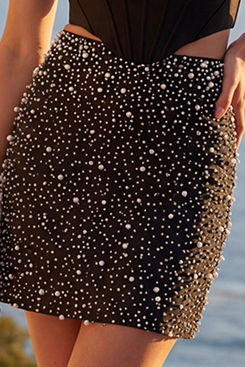 117-129-SHORT_Black_5751379