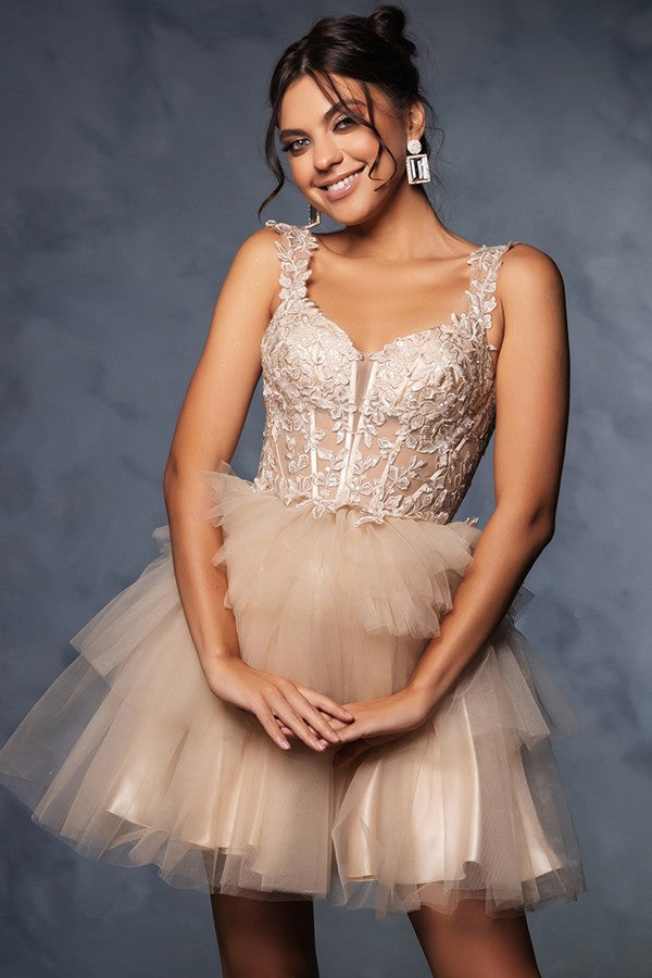 MQ2116-20_Champagne_4900705