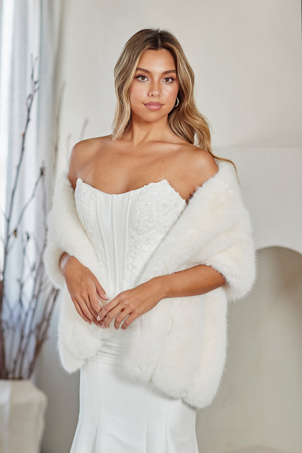 P1003-CAPE_White_5761800