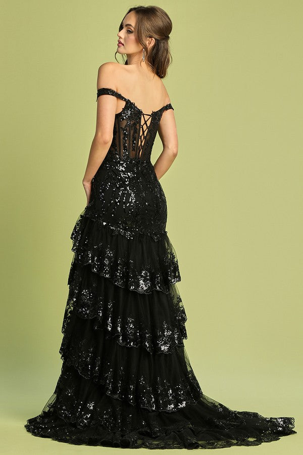 143-220-Tier_Black_4894701