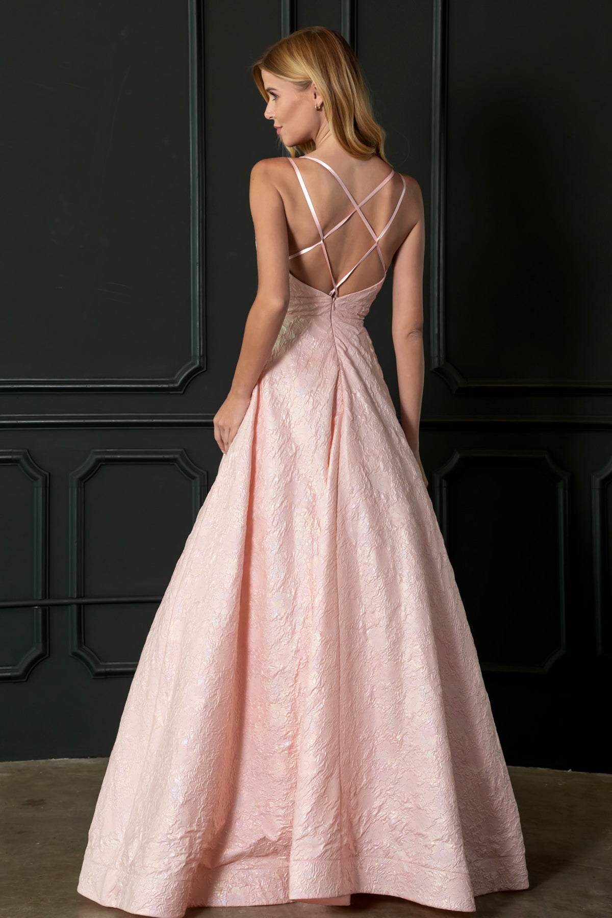 21-CP1517_LightPink_4870426