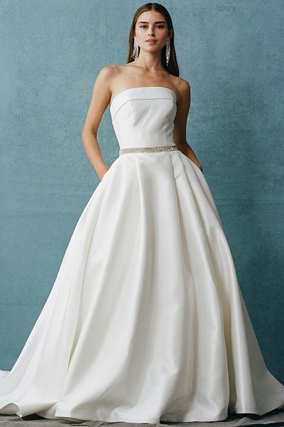 STRAPLESS, STRAIGHT NECK, BALLGOWN