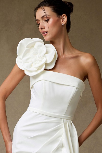 Strapless Straight Neckline Mermaid...