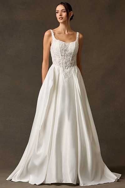 Romantic Corset Ballgown with Sculp...
