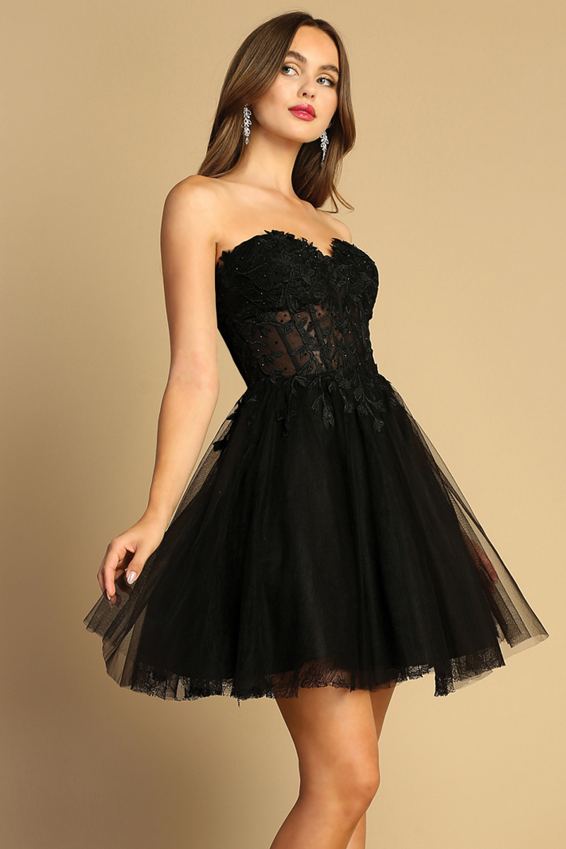 Sweetheart Fitted Short Sequin Dress