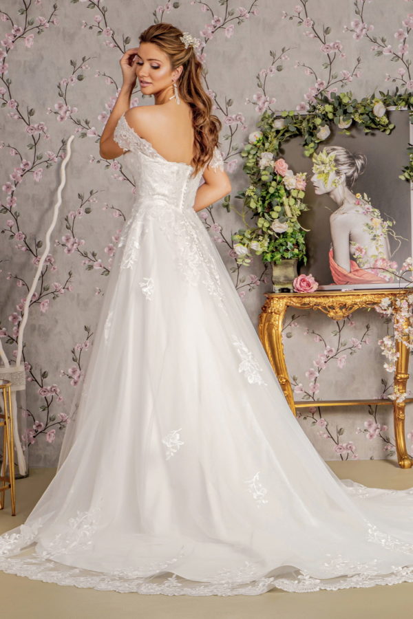 Off Shoulder Sweetheart Laced A Line Wedding Gown
