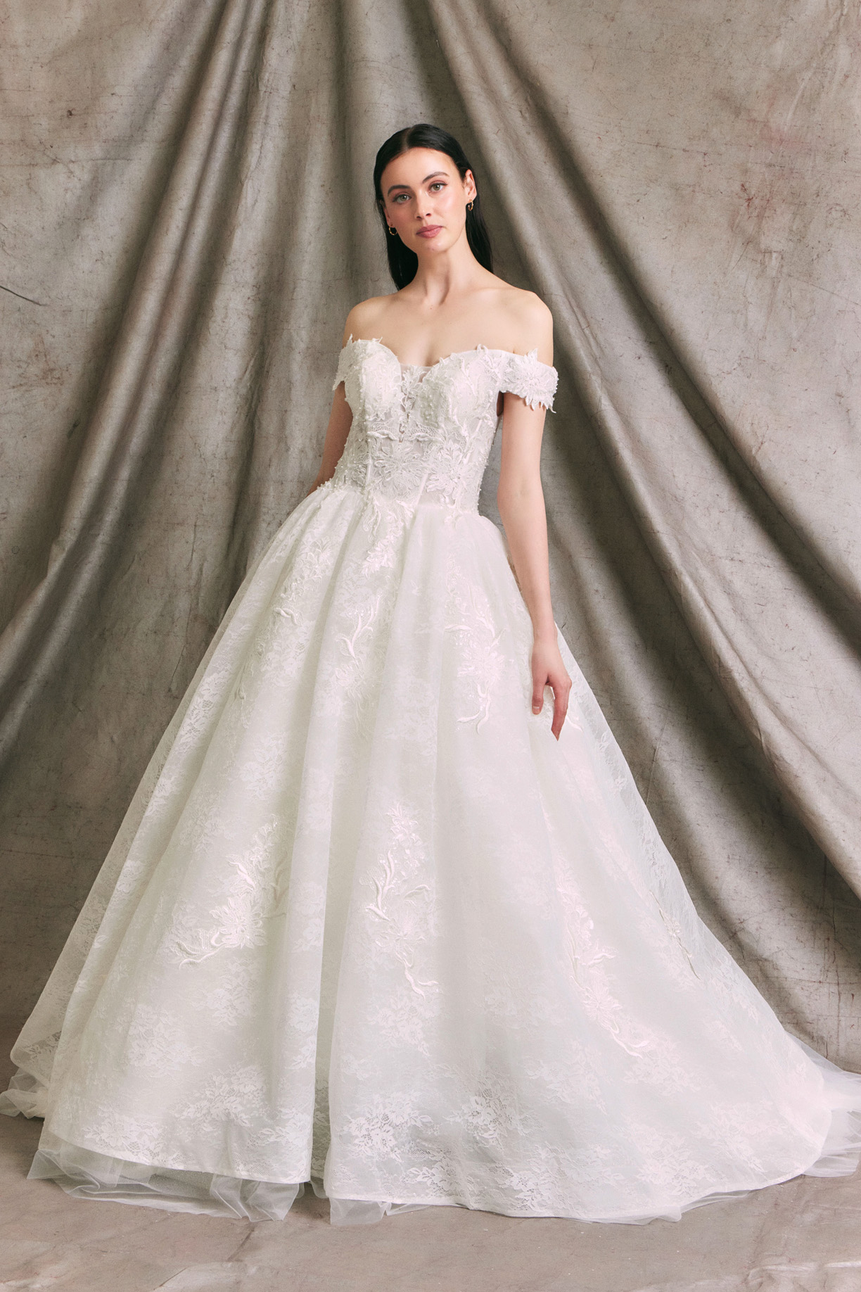 Off Shoulder Sweetheart A Line Wedding Gown