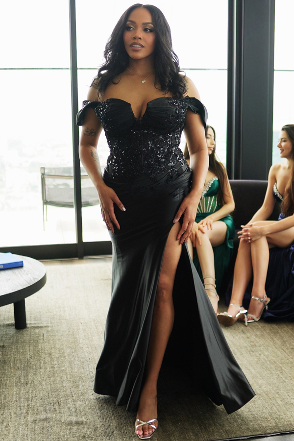 Off the Shoulder Sweetheart Satin Sheath Dress MQ2181