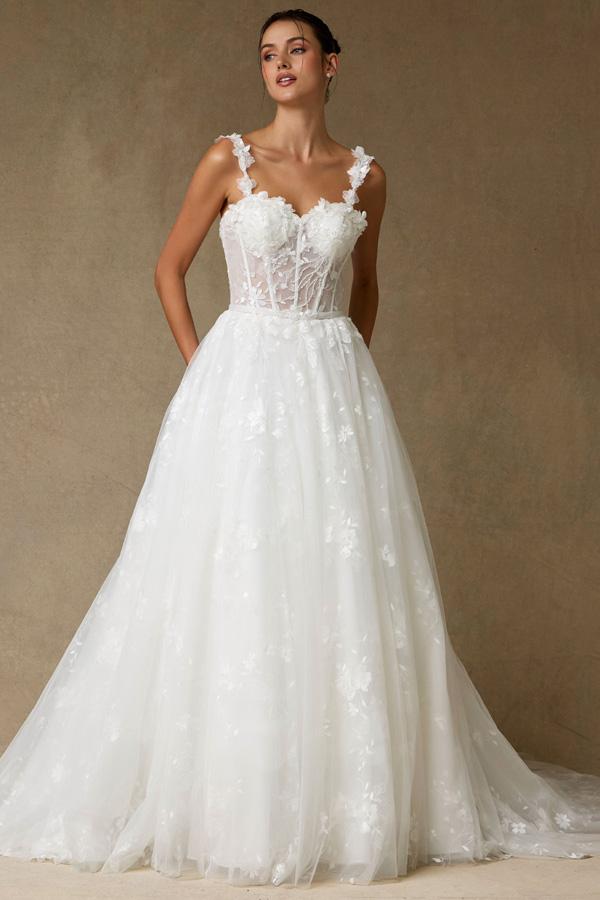 Sleeveless Sweetheart Laced Illusion Wedding Dress