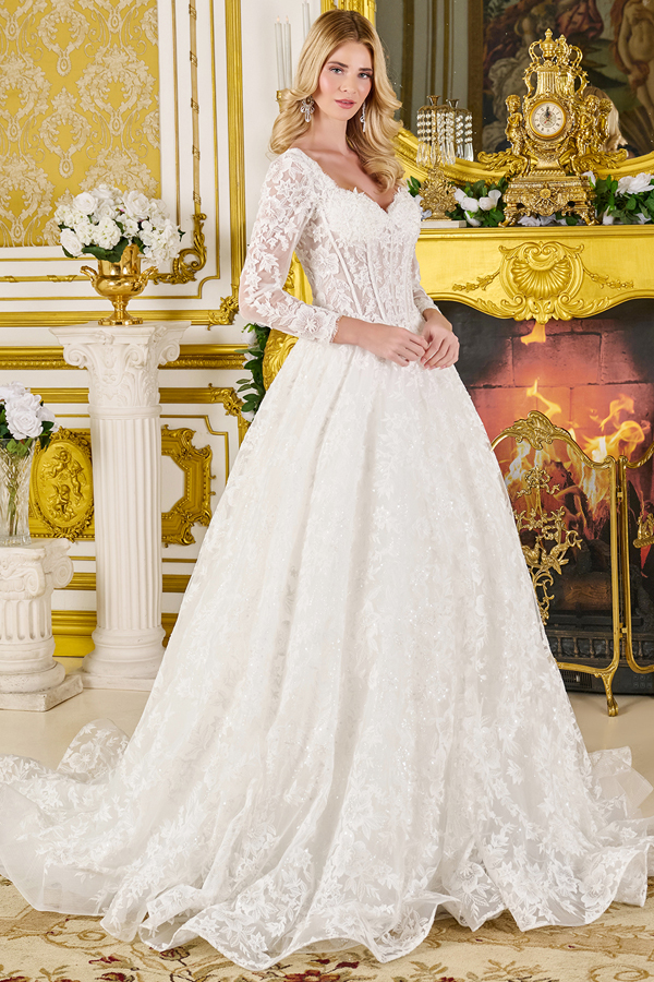 Long Sleeve Sweetheart Neck A Line Wedding Dress