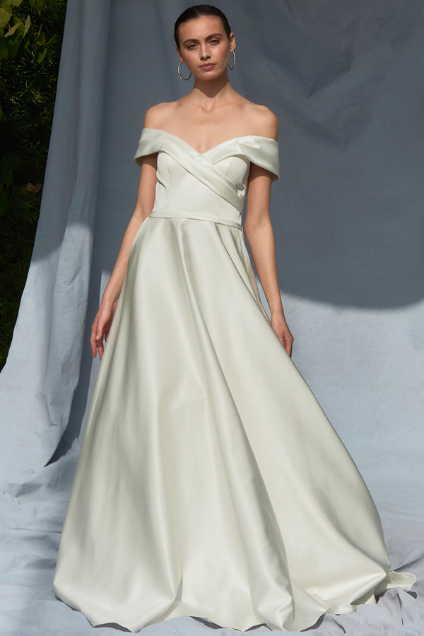 OFF SHOULDER, SWEETHEART NECK, BALLGOWN