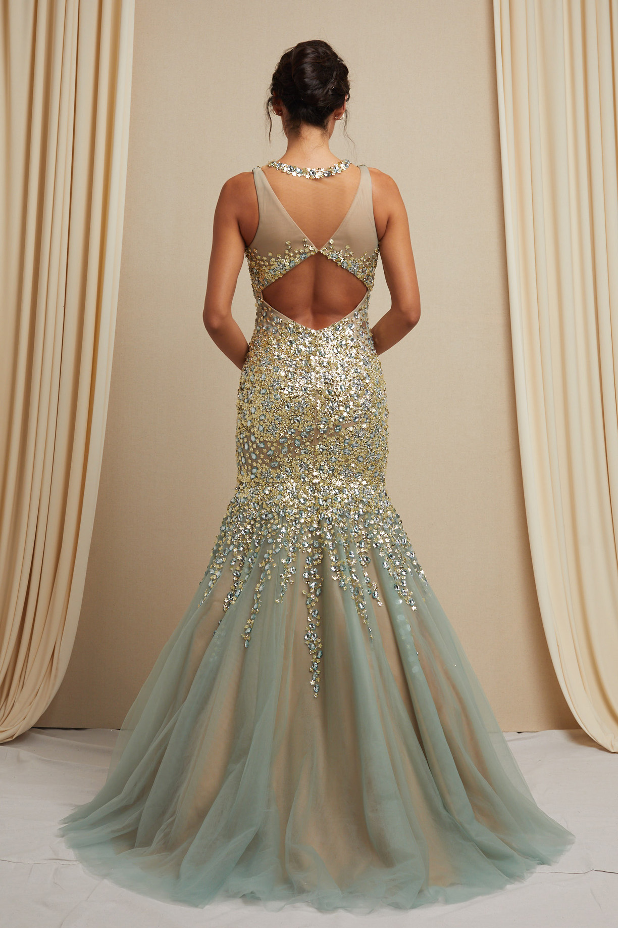 SCOOP NECK, SLEEVELESS, MERMAID